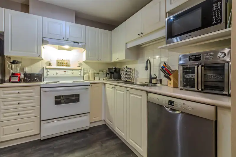 101 20443 53 AVENUE - photo 3 of 24