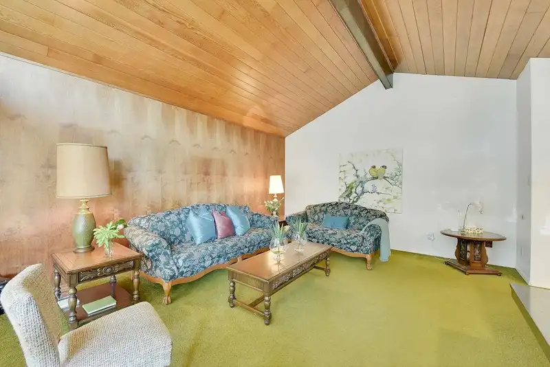 4921 5TH AVENUE - photo 4 of 40