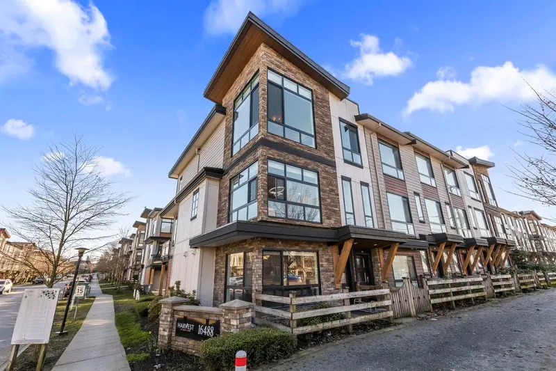 178 16488 64 AVENUE - photo 2 of 25