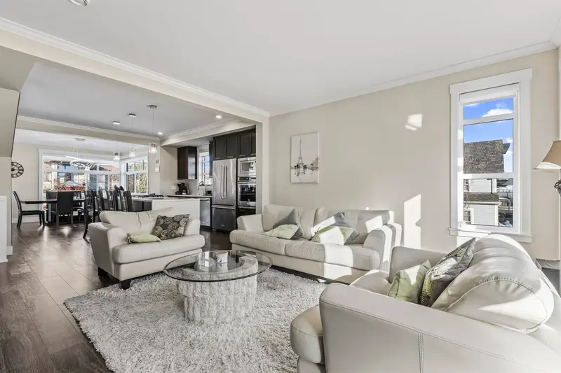 178 16488 64 AVENUE - photo 4 of 25