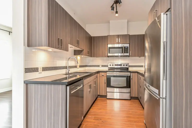 403 20219 54A AVENUE - photo 3 of 18