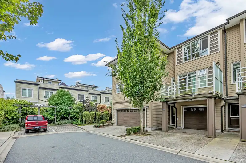 31 15405 31 AVENUE - photo 1 of 30