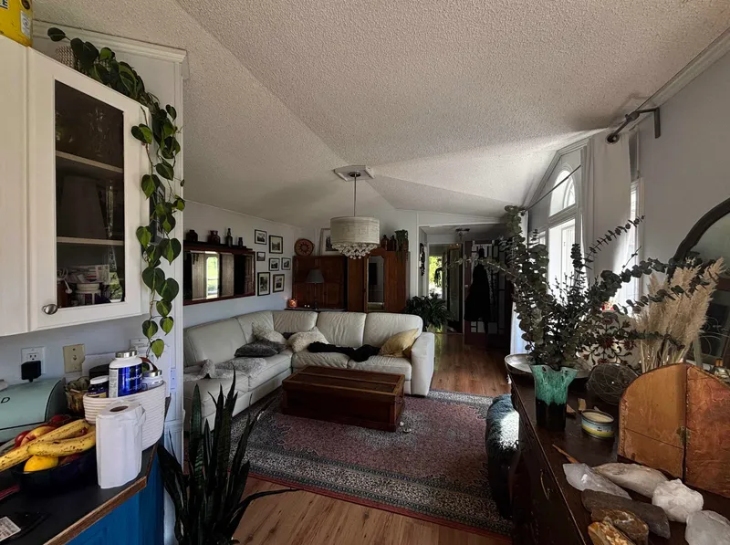 945 ERICKSON ROAD - photo 2 of 8