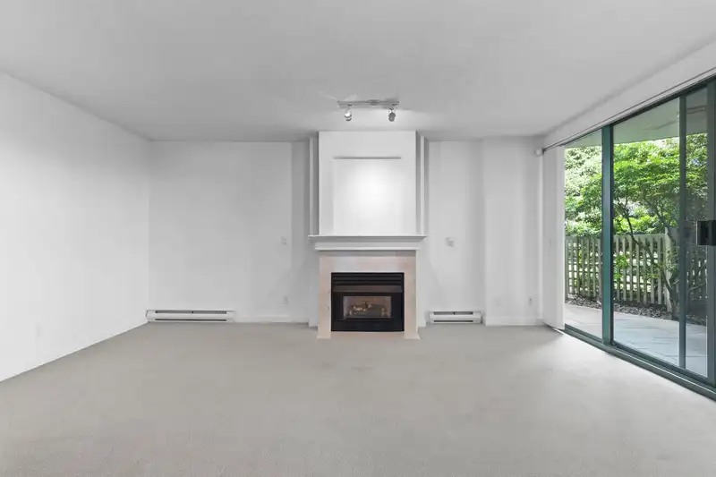 112 1785 MARTIN DRIVE - photo 4 of 38