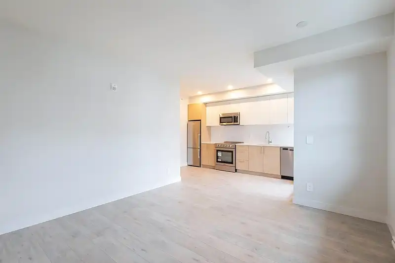 406 5535 HASTINGS STREET - photo 4 of 24