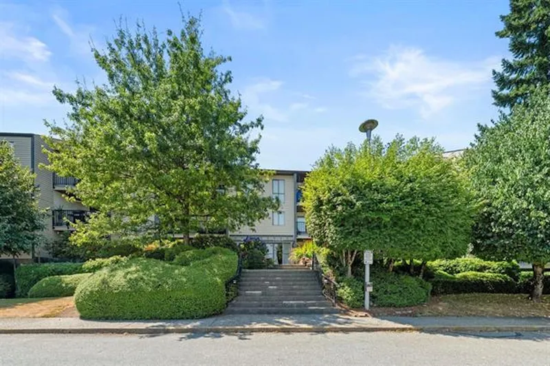 113 9952 149 STREET - photo 1 of 21