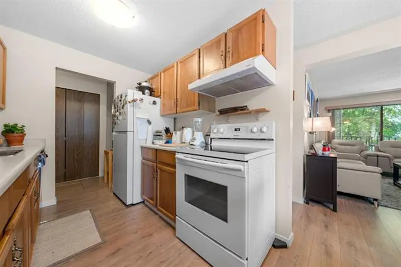 113 9952 149 STREET - photo 3 of 21