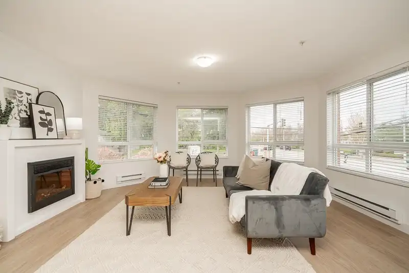 215 14960 102A AVENUE - photo 3 of 38