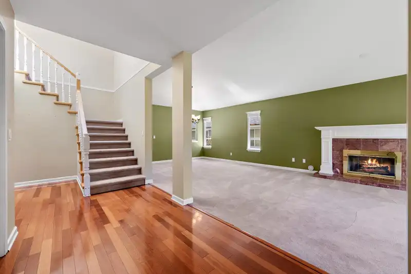 2192 148A STREET - photo 3 of 34