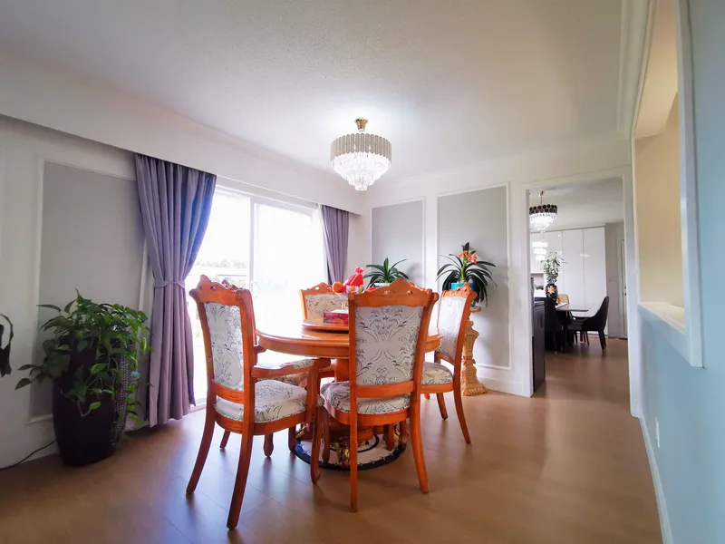 7460 THORMANBY CRESCENT - photo 2 of 23