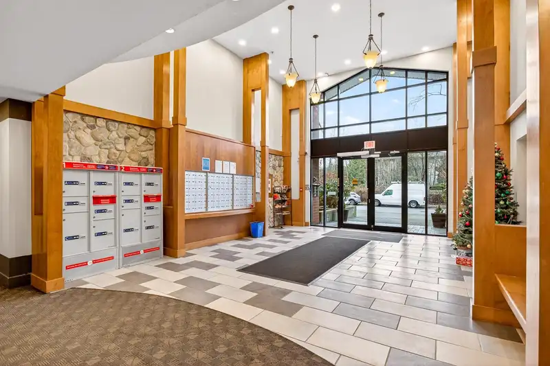 302 100 CAPILANO ROAD - photo 3 of 35