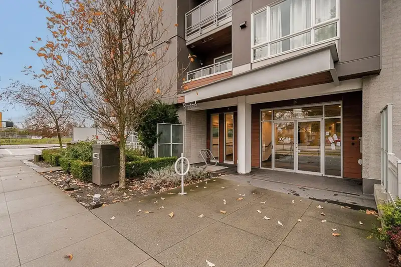 205 10581 140 STREET - photo 3 of 26
