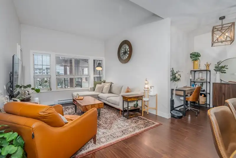 411 20219 54A AVENUE - photo 4 of 30