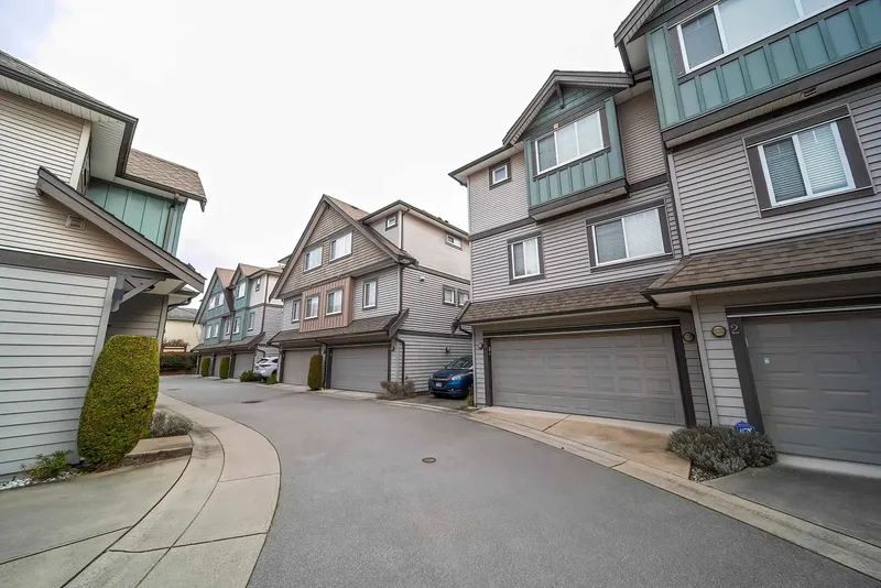 3 9733 NO. 2 ROAD - photo 2 of 25