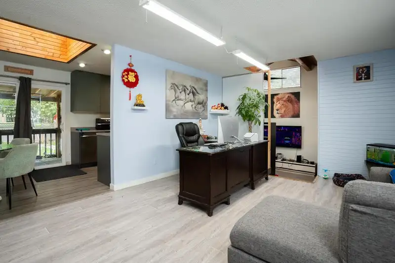 11917 CHALMERS PLACE - photo 4 of 23