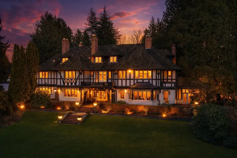 2206 SW MARINE DRIVE - photo 1 of 25