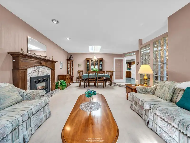 5221 1 AVENUE - photo 3 of 40