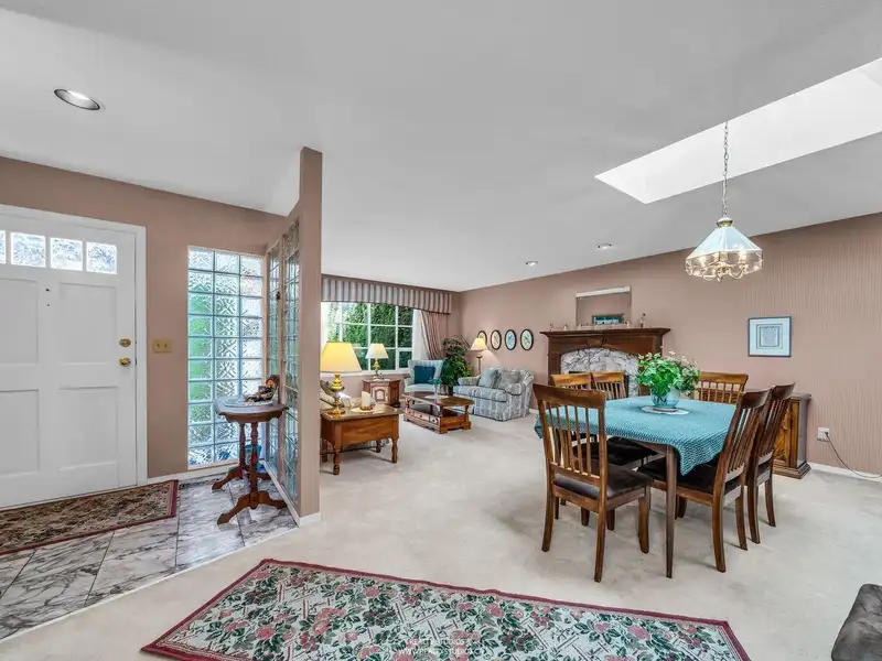 5221 1 AVENUE - photo 4 of 40