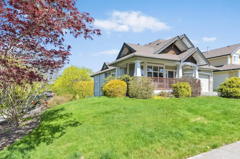 24049 106 AVENUE - photo 3 of 31