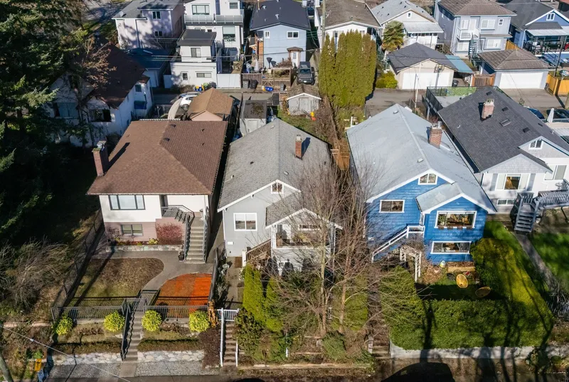 3617 ADANAC STREET - photo 2 of 25