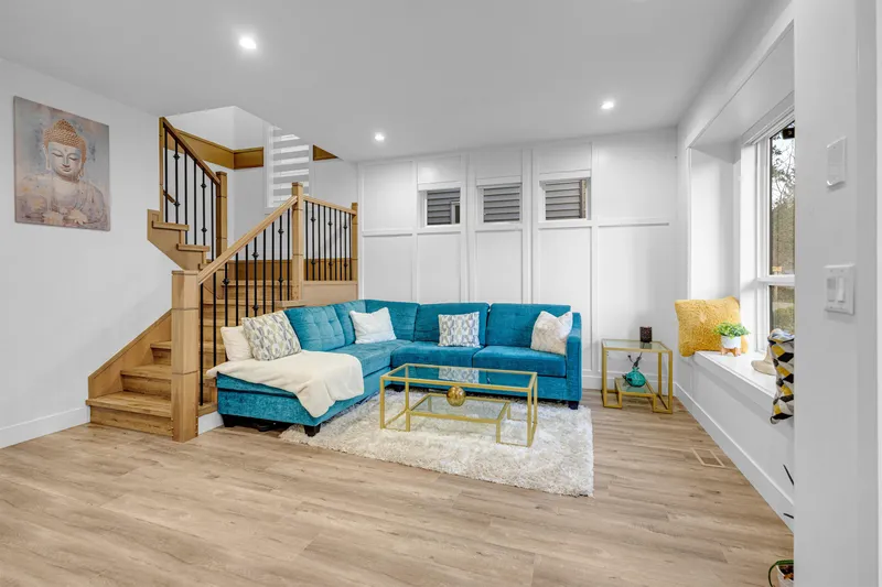 13963 60 AVENUE - photo 4 of 25