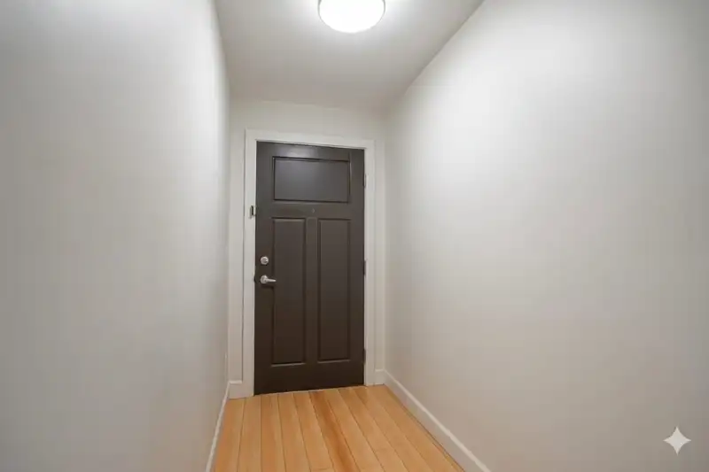 203 1988 SUFFOLK AVENUE - photo 4 of 17