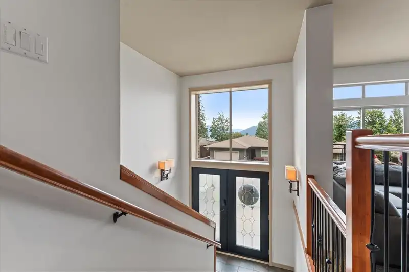 204 51075 FALLS COURT - photo 4 of 40