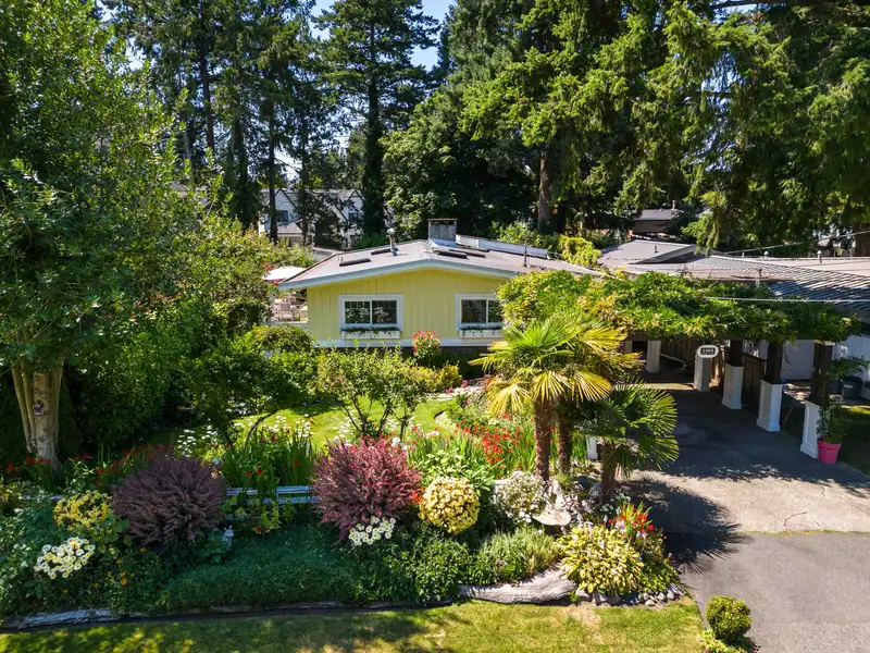 1565 FARRELL CRESCENT - photo 4 of 40