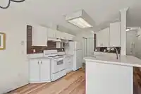 204 5464 201A STREET - thumbnail 9