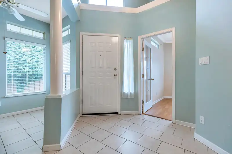 24 16325 82 AVENUE - photo 4 of 32