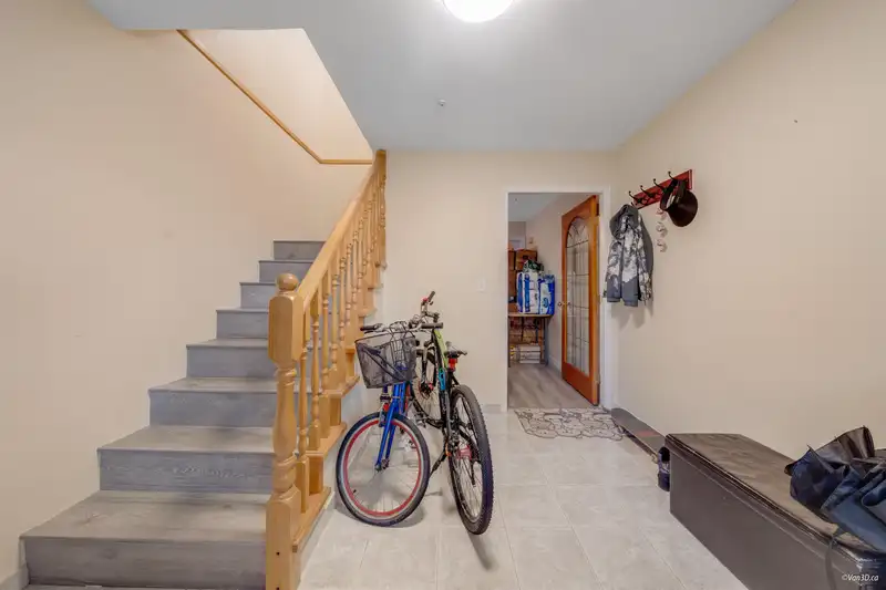 3308 WELLINGTON AVENUE - photo 2 of 28