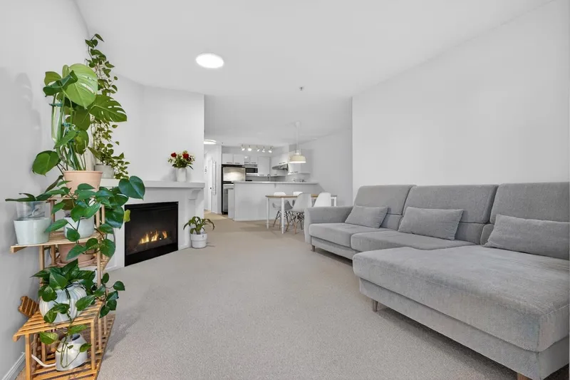 220 9200 FERNDALE ROAD - photo 4 of 20