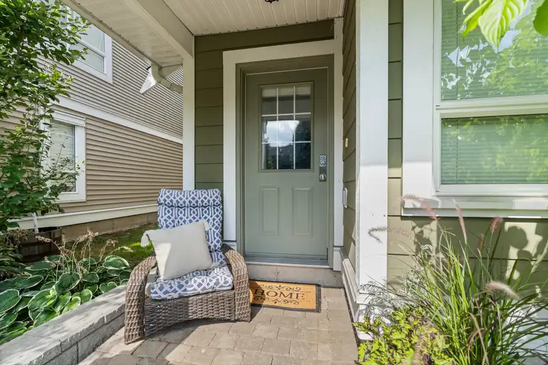 14 20159 68 AVENUE - photo 3 of 32