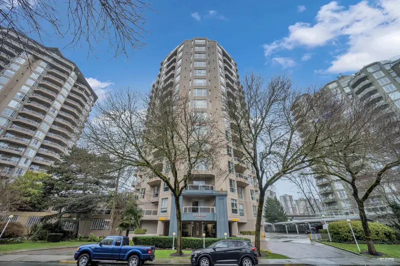 405 1185 QUAYSIDE DRIVE - photo 3 of 25