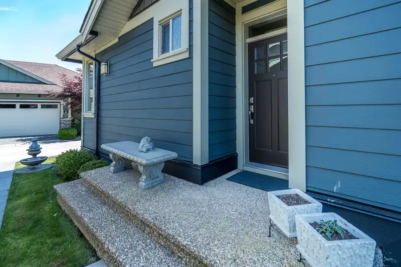 7 350 174 STREET - photo 4 of 40