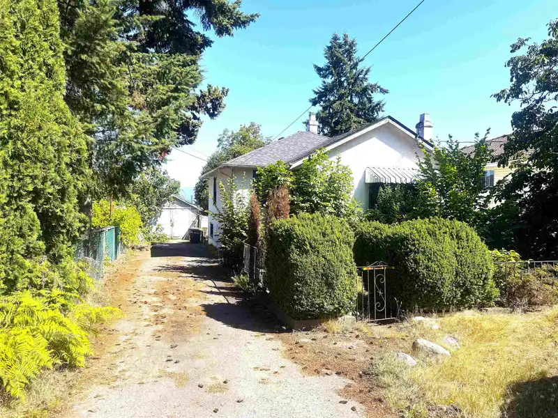 4625 GRAFTON STREET - photo 2 of 5