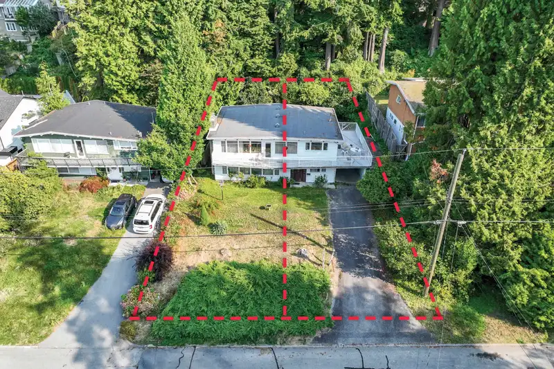 1020 CLEMENTS AVENUE - photo 1 of 13