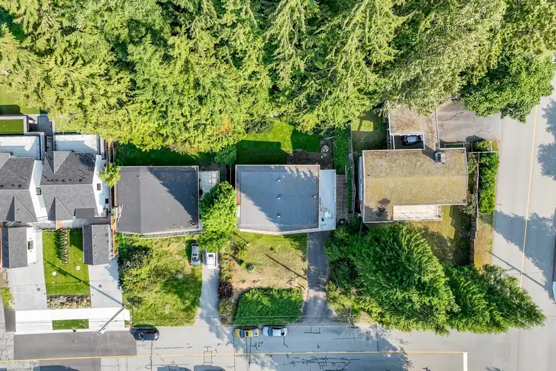 1020 CLEMENTS AVENUE - photo 3 of 13