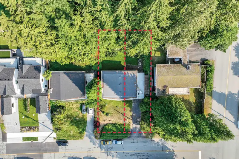 1020 CLEMENTS AVENUE - photo 4 of 13