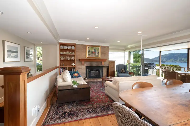 4455 HARRIS PLACE - photo 3 of 39