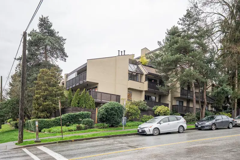 103 110 SEVENTH STREET - photo 1 of 32