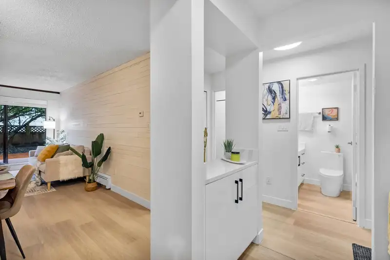 103 110 SEVENTH STREET - photo 3 of 32