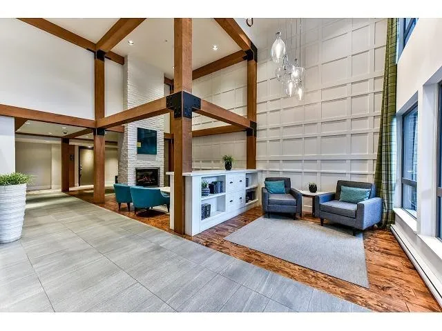 507 500 ROYAL AVENUE - photo 4 of 19