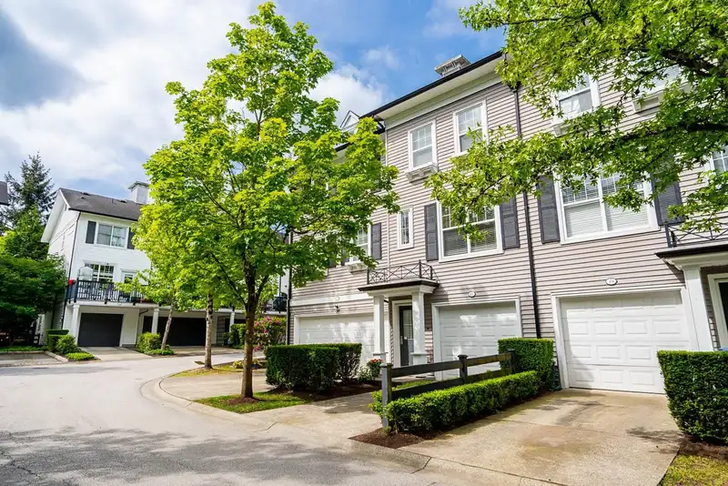 18 15075 60 AVENUE - photo 3 of 34