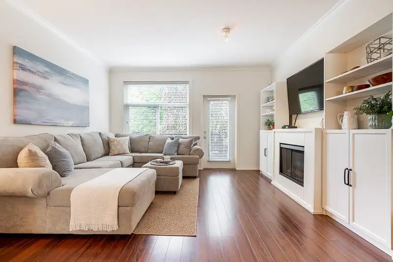 18 15075 60 AVENUE - photo 4 of 34