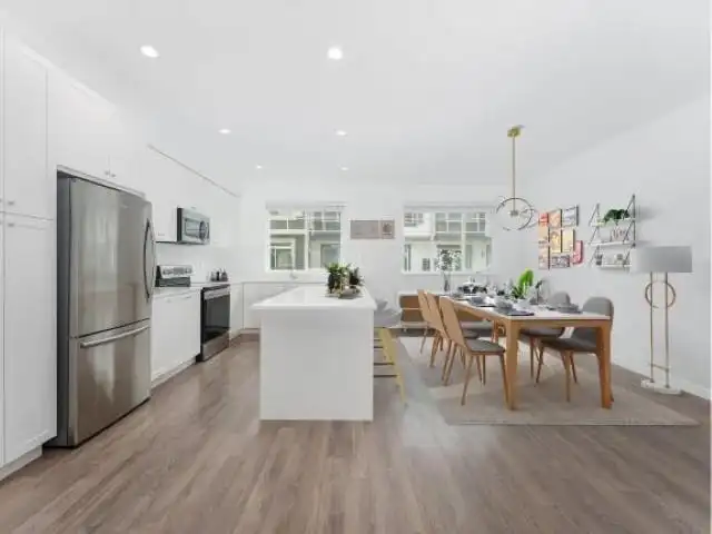 72 15850 85 AVENUE - photo 1 of 34