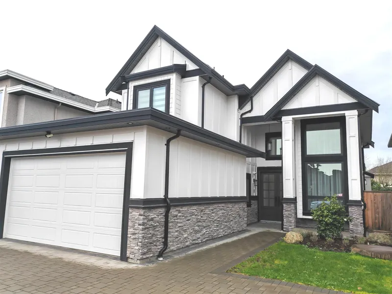 2280 MCLENNAN AVENUE - photo 2 of 25