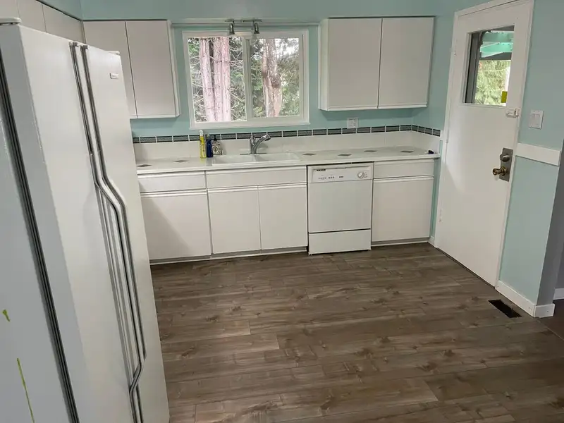 11358 82ND AVENUE - photo 4 of 16