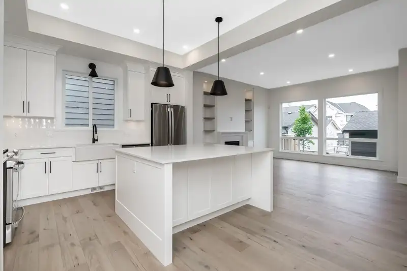 19641 76A AVENUE - photo 3 of 14