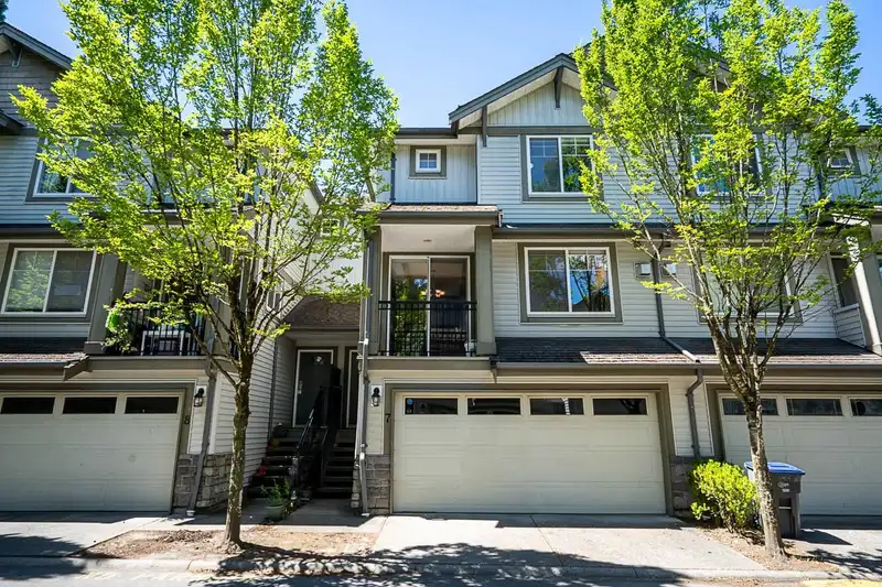7 14453 72 AVENUE - photo 1 of 39